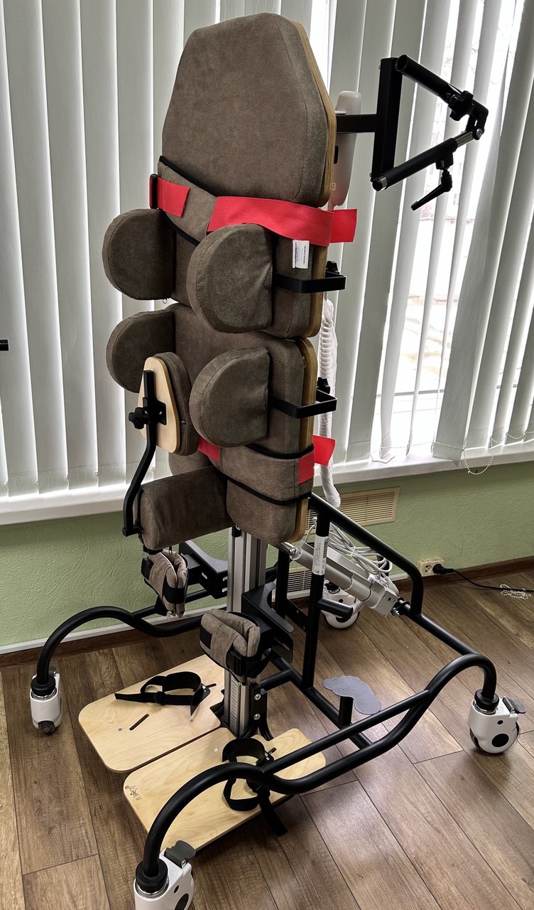 Опора для стояния (вертикализатор) с электроприводом для взрослых